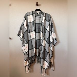 Plaid Poncho - Black/Gray/Pink